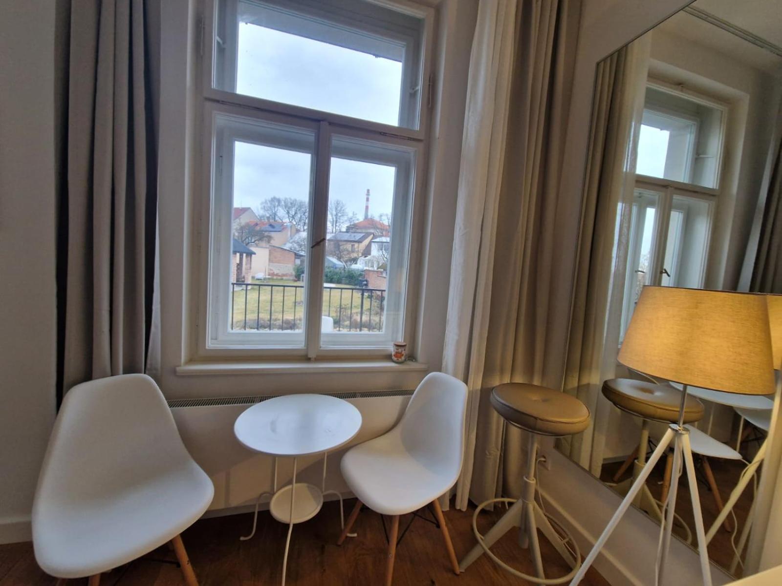 Art Nouveau Apartment With Garden In Pisek 外观 照片